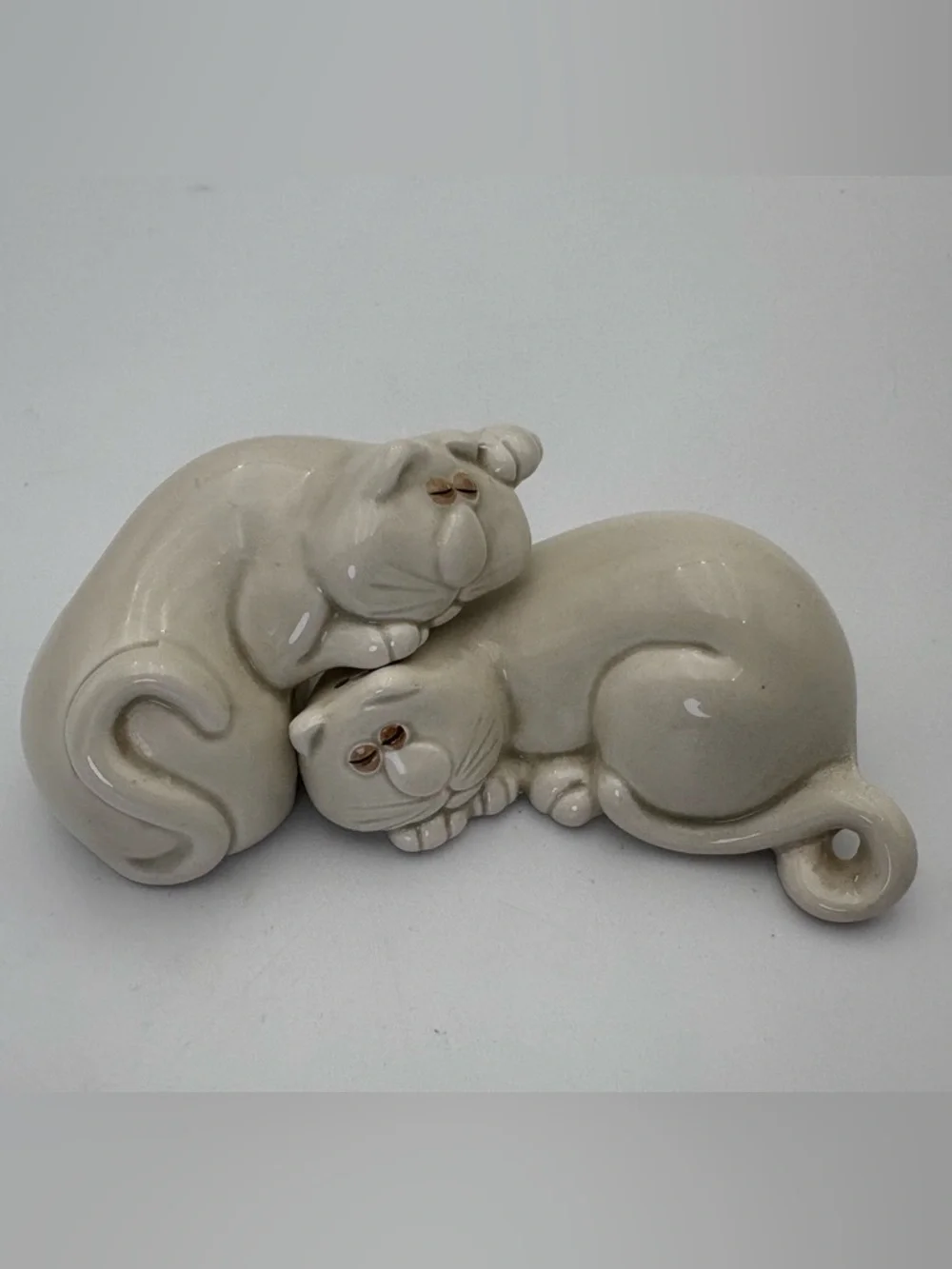 Vintage Fitz & Floyd “Cat Nap” 1970s Nesting Cat Salt and Pepper Shakers